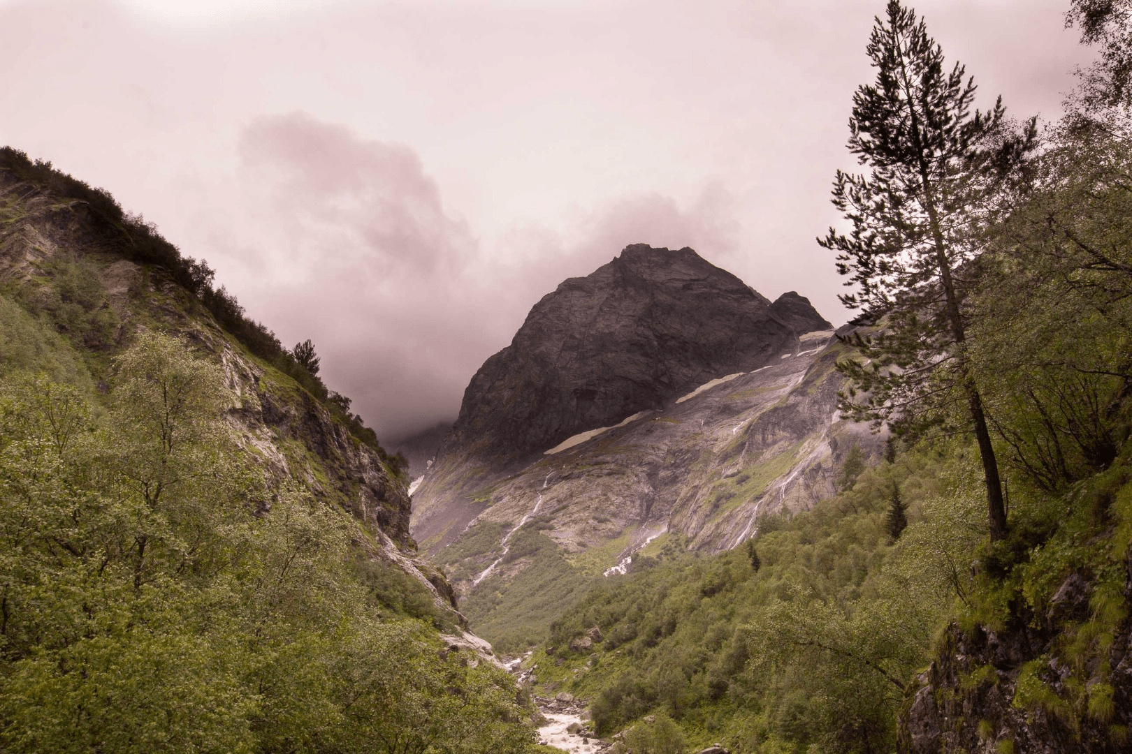 Как добраться до ущелья Аманауз