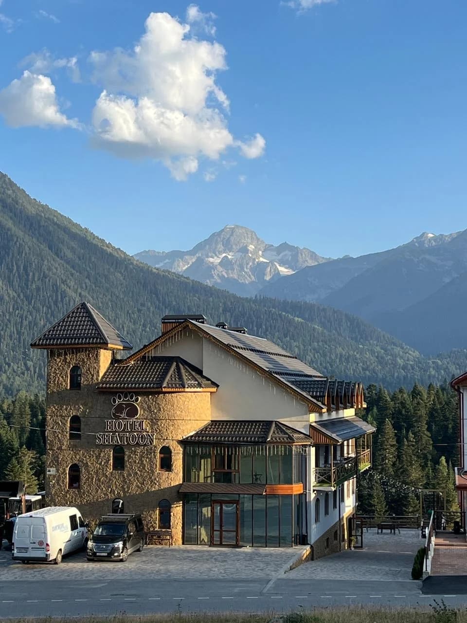 Отель Шатун в Архызе: партнерский отель для гостей туров Высоко в Горах