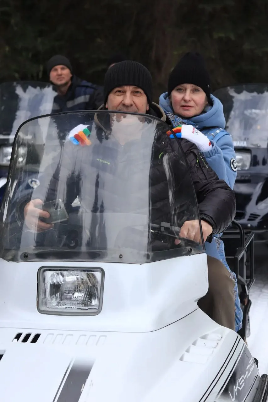 Снегоход — Белые водопады — фото снегохода в Зимнем лесу, Архыз, фото 1